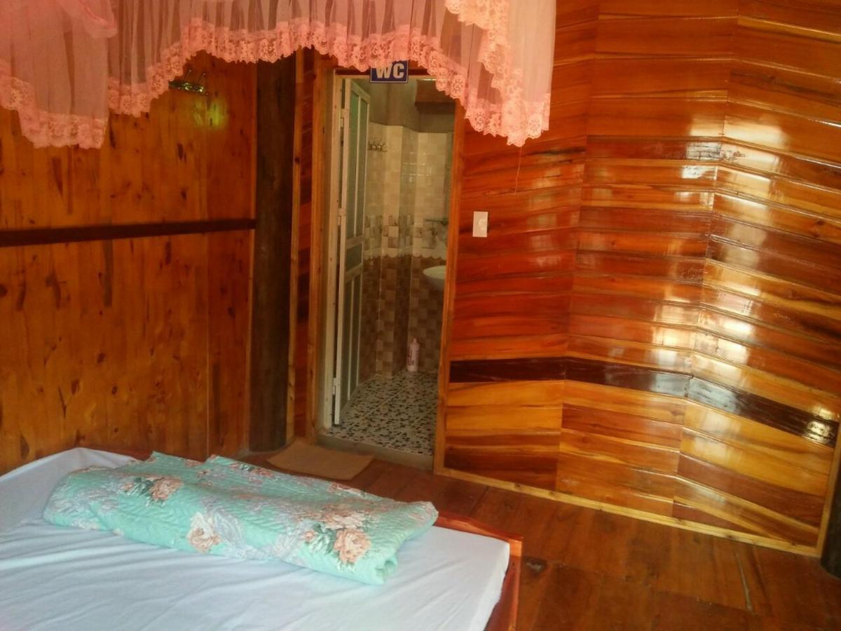 Tran Xuan Homestay Ba Be Exteriör bild