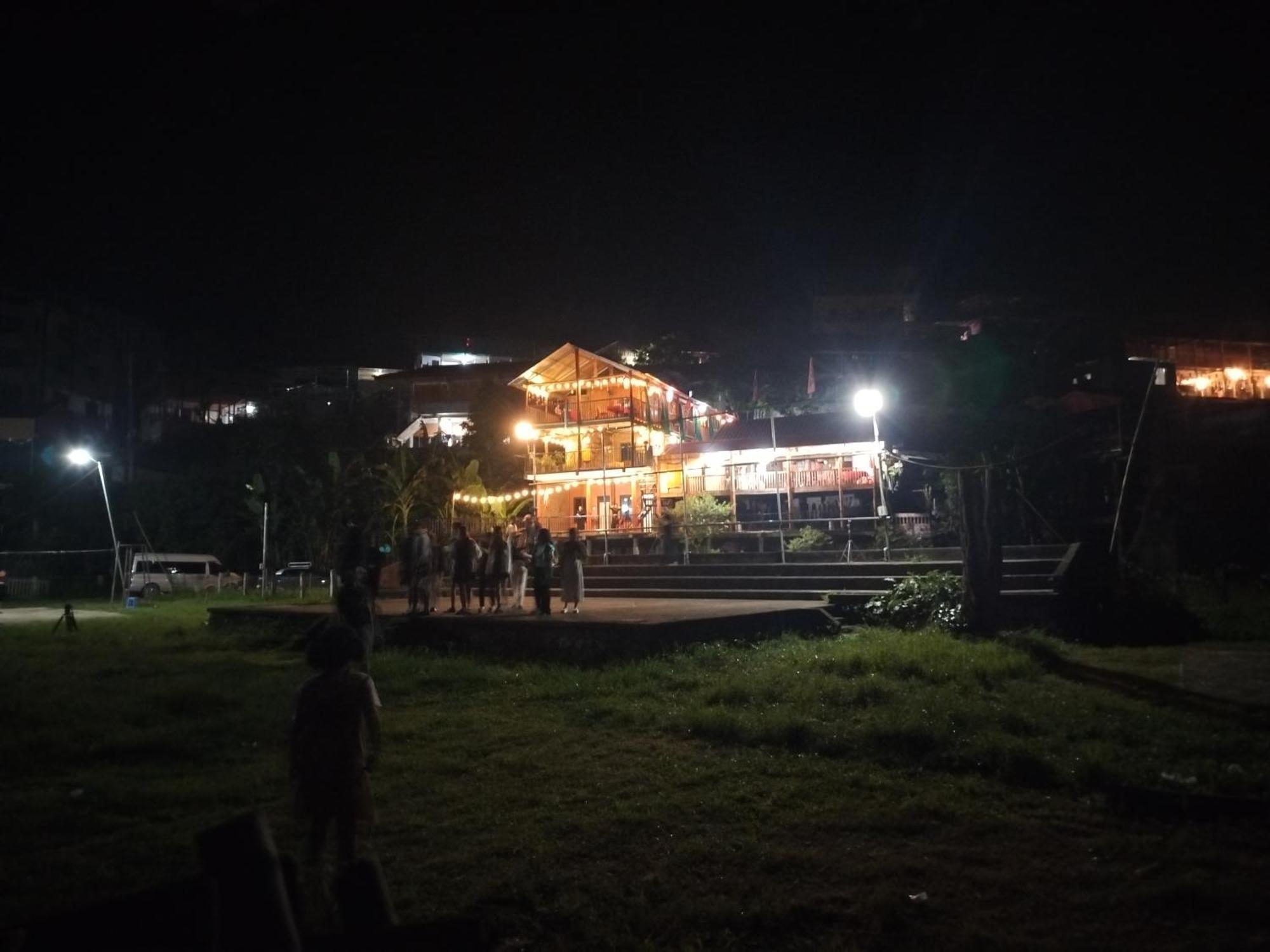 Tran Xuan Homestay Ba Be Exteriör bild