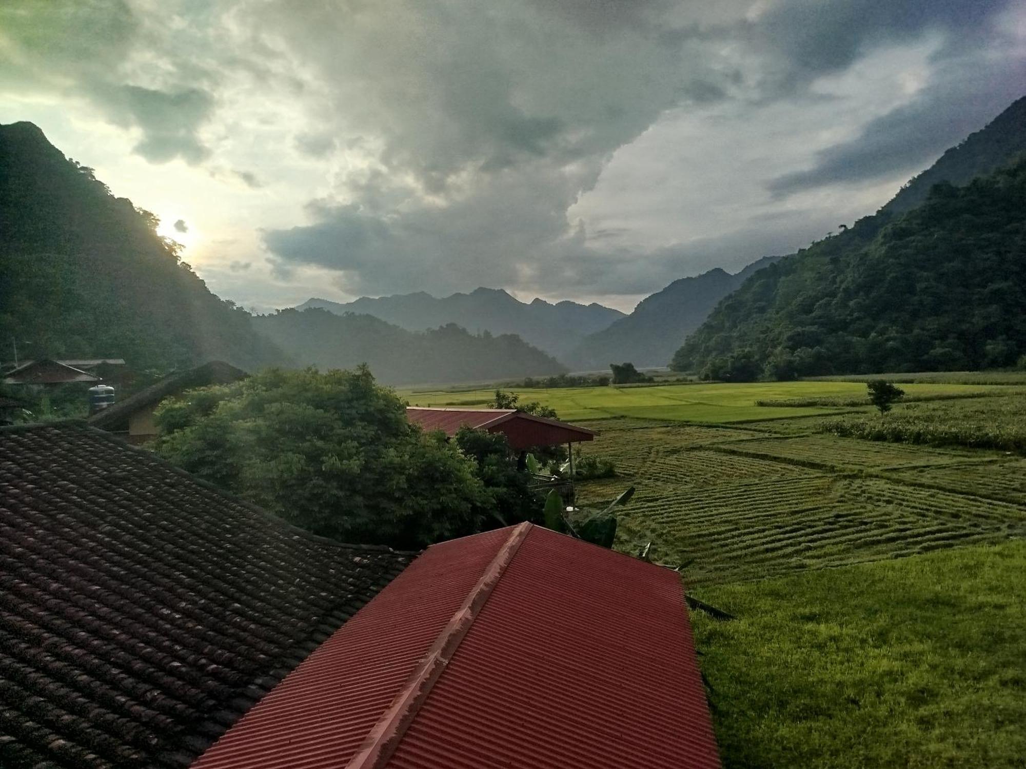 Tran Xuan Homestay Ba Be Exteriör bild
